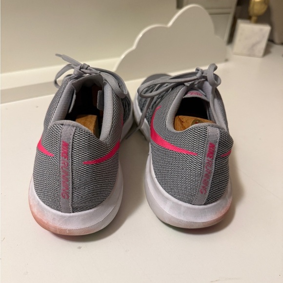 Nike Flex Fury 2 Womens Sz 12
Gray Pink Green Running Training
Athletic Shoes - Picture 5 of 12